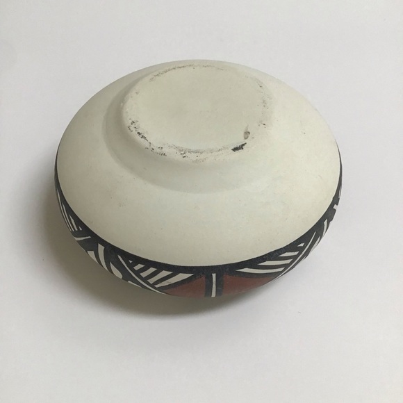 Acoma Pottery Native American Design Cinnamon Scent Candle 4” Rust Wax Round Pot - Picture 5 of 7